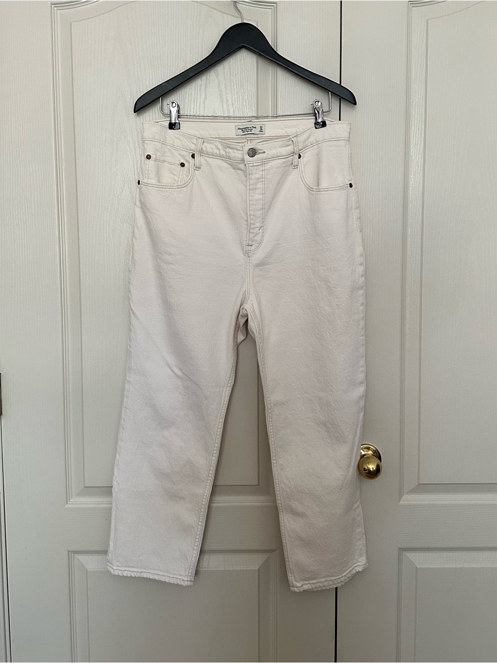 Abercrombie & Fitch The Ankle Straight Ultra High Rise Cream Jean